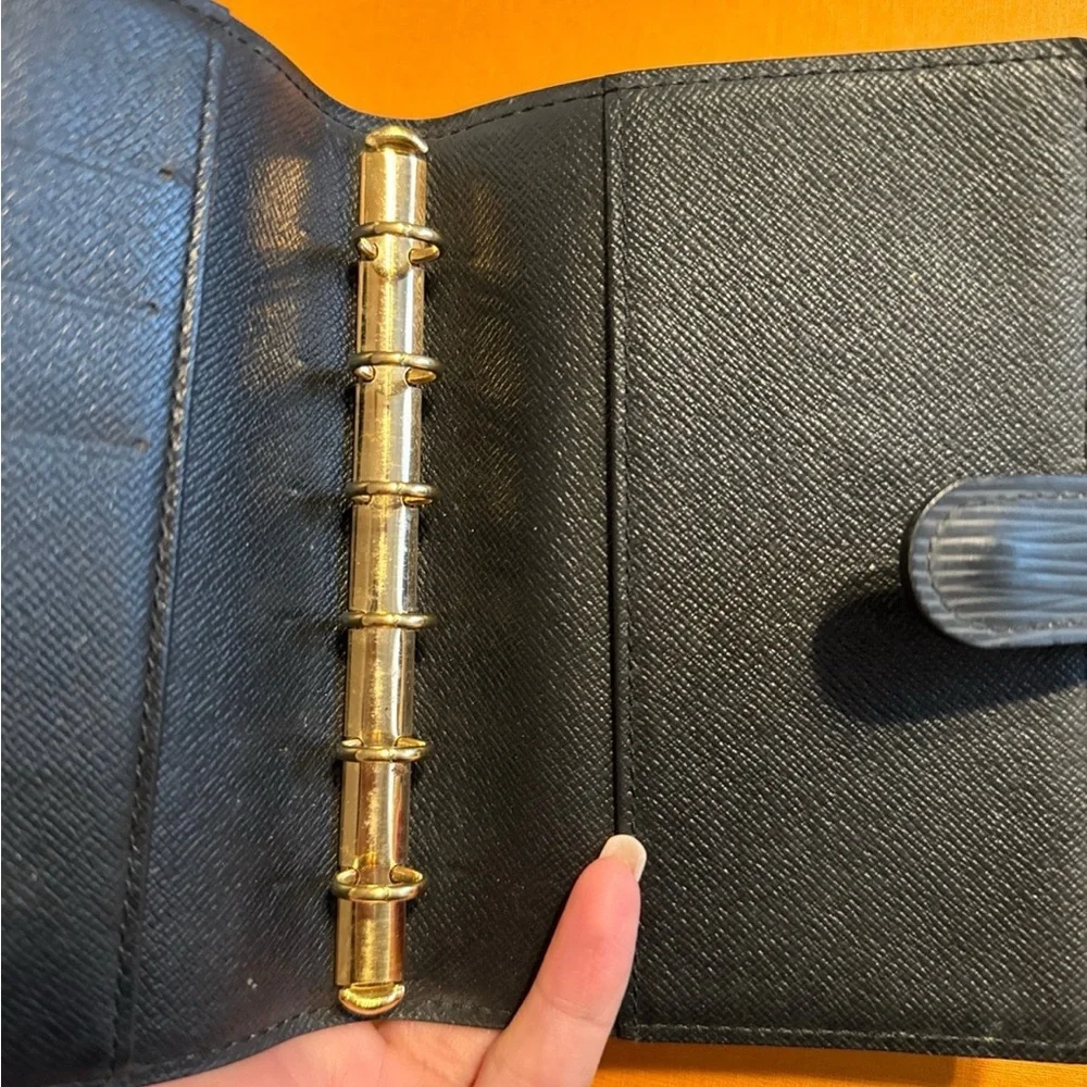 EUC Louis Vuitton Epi agenda PM - Picture 5 of 7